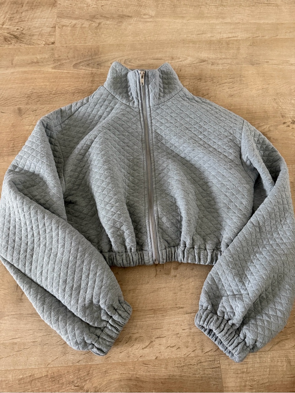 Forever 21 Quilted Cropped Zip-Up Jacket in Gray